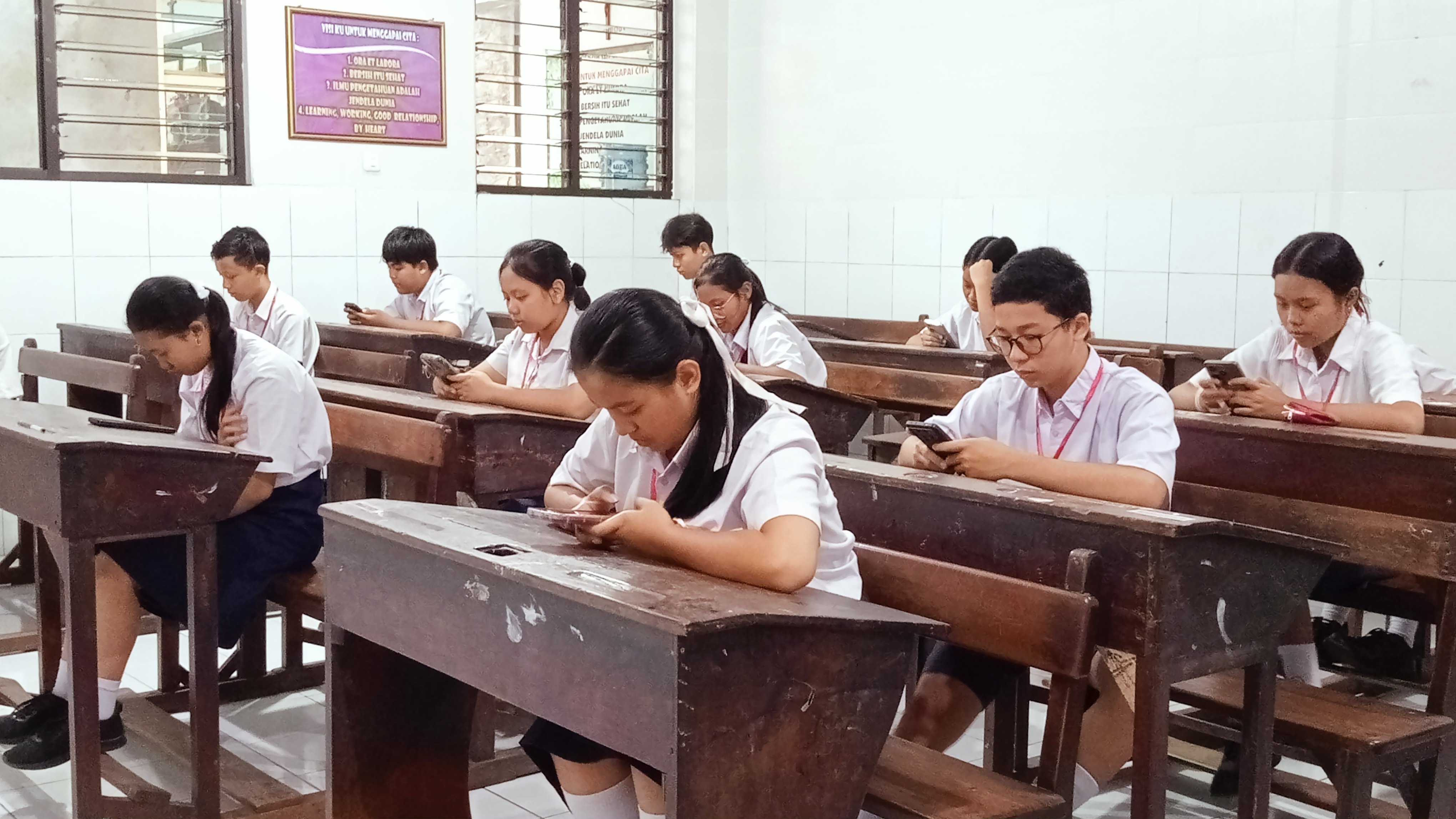 📱SMP Kristen Petra Malang Gelar SAS Berbasis Gadget